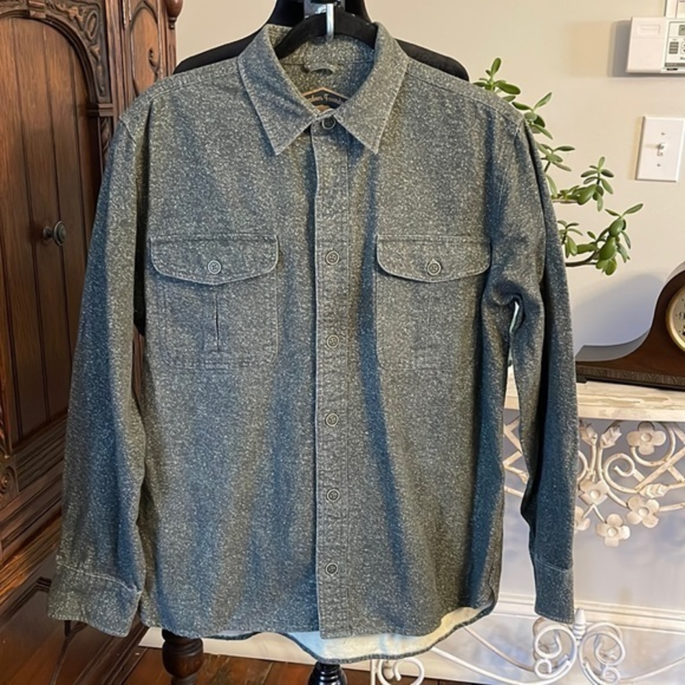 Freedom Foundry Men's size M Green Specked Flannel‎